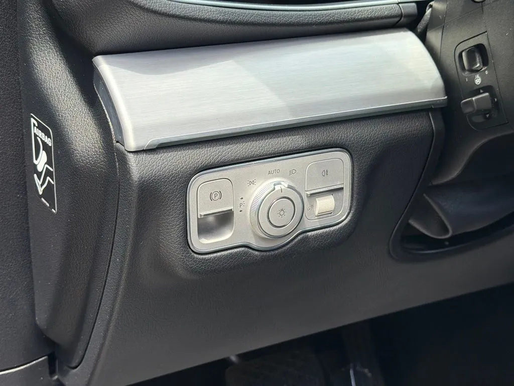Mercedes-Benz GLE photo 28