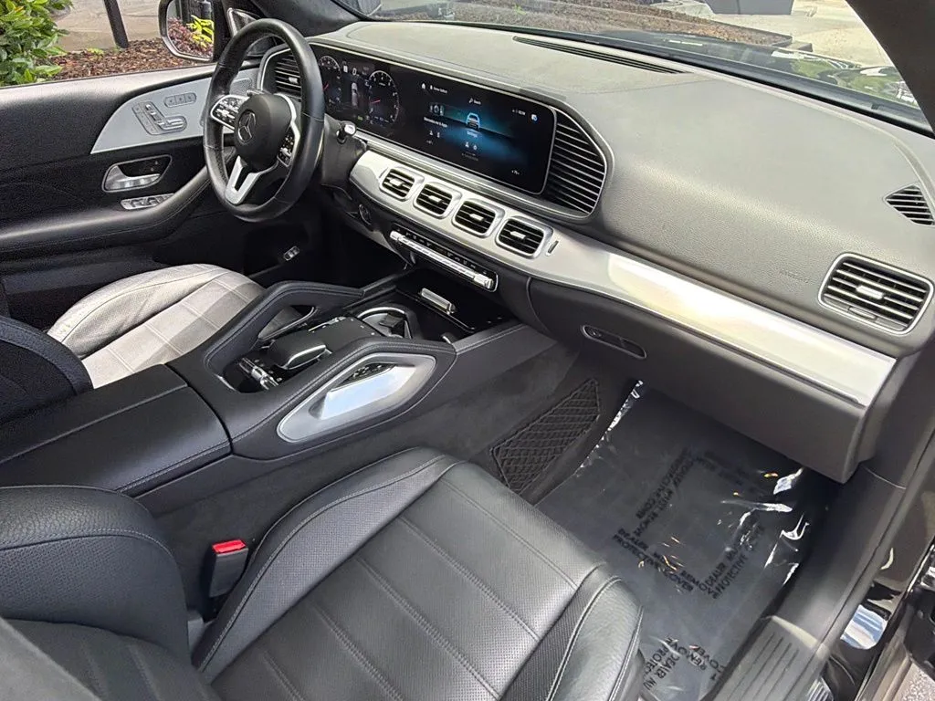 Mercedes-Benz GLE photo 32