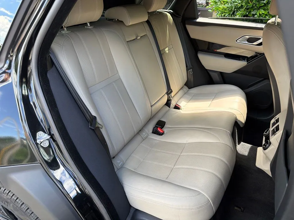 Land Rover Range Rover Velar photo 39