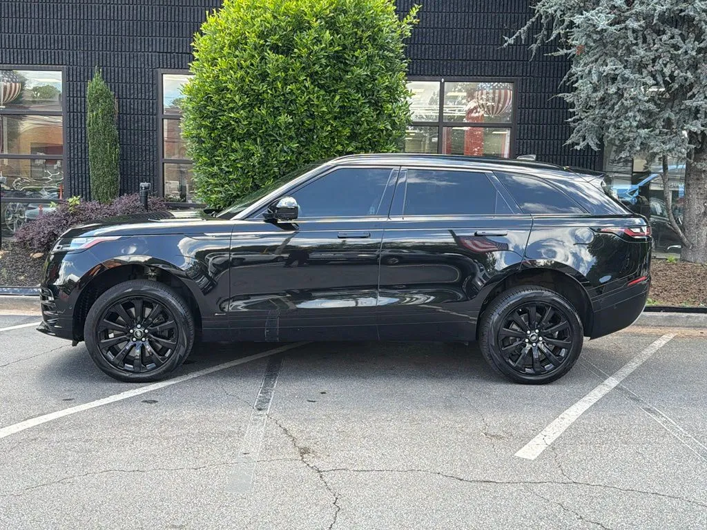 Land Rover Range Rover Velar photo 9