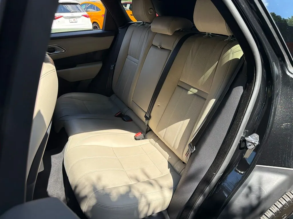 Land Rover Range Rover Velar photo 31