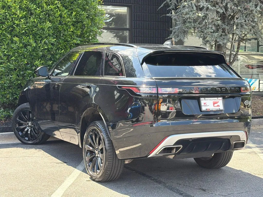 Land Rover Range Rover Velar photo 19
