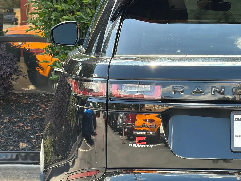 Land Rover Range Rover Velar photo 15