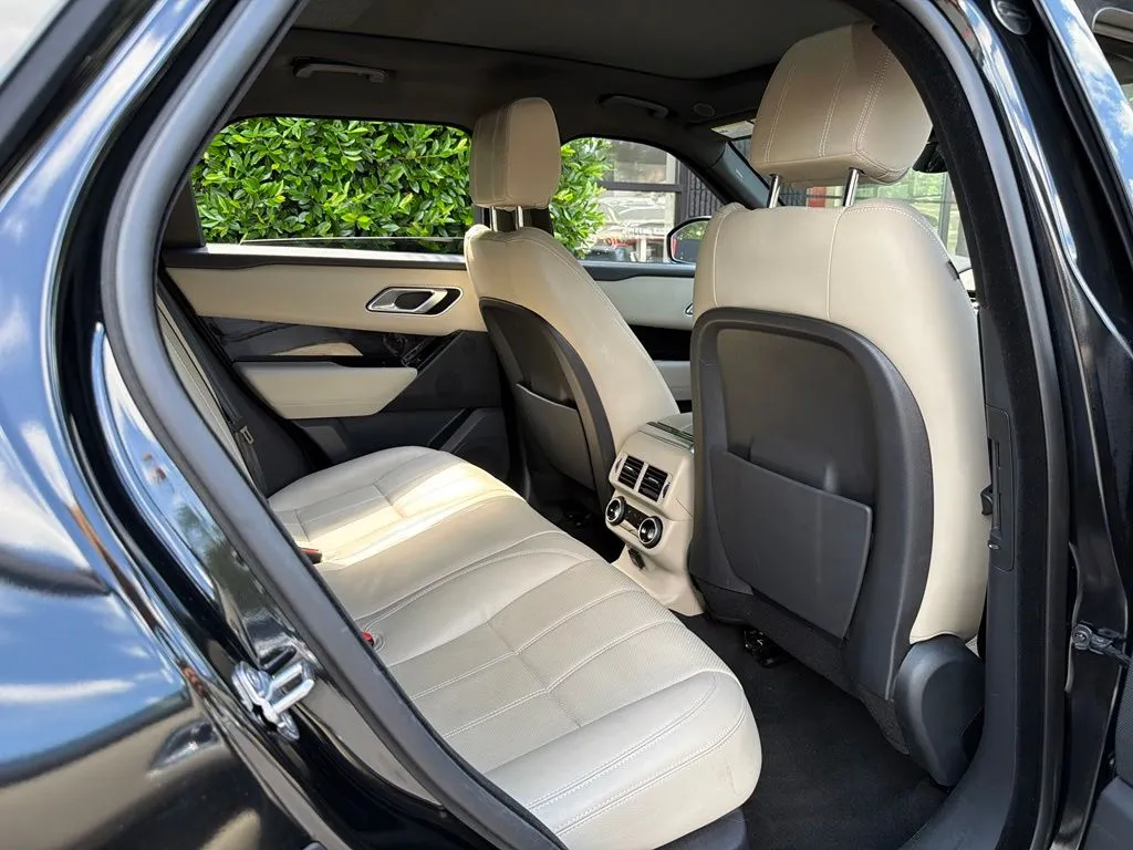 Land Rover Range Rover Velar photo 38