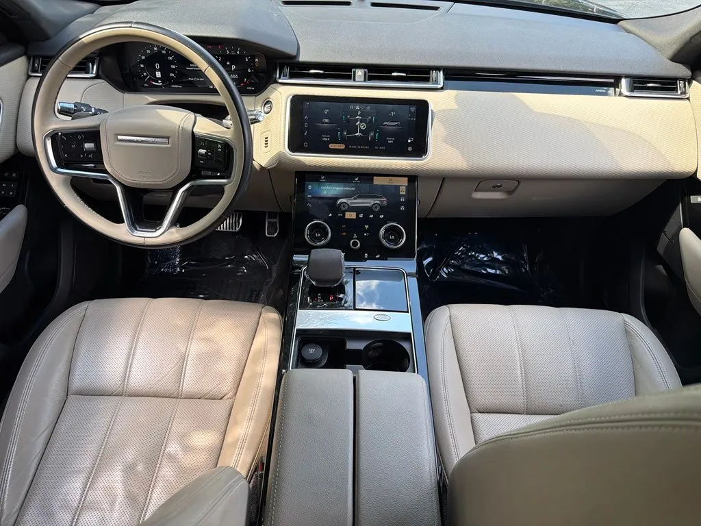 Land Rover Range Rover Velar photo 40