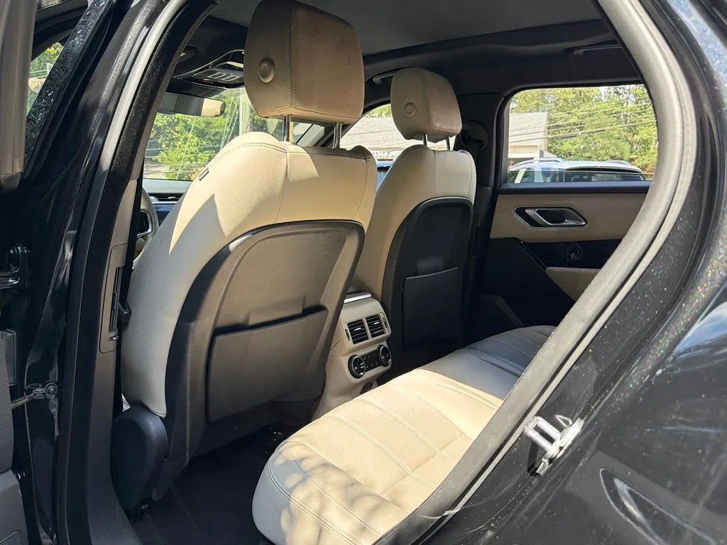 Land Rover Range Rover Velar photo 30