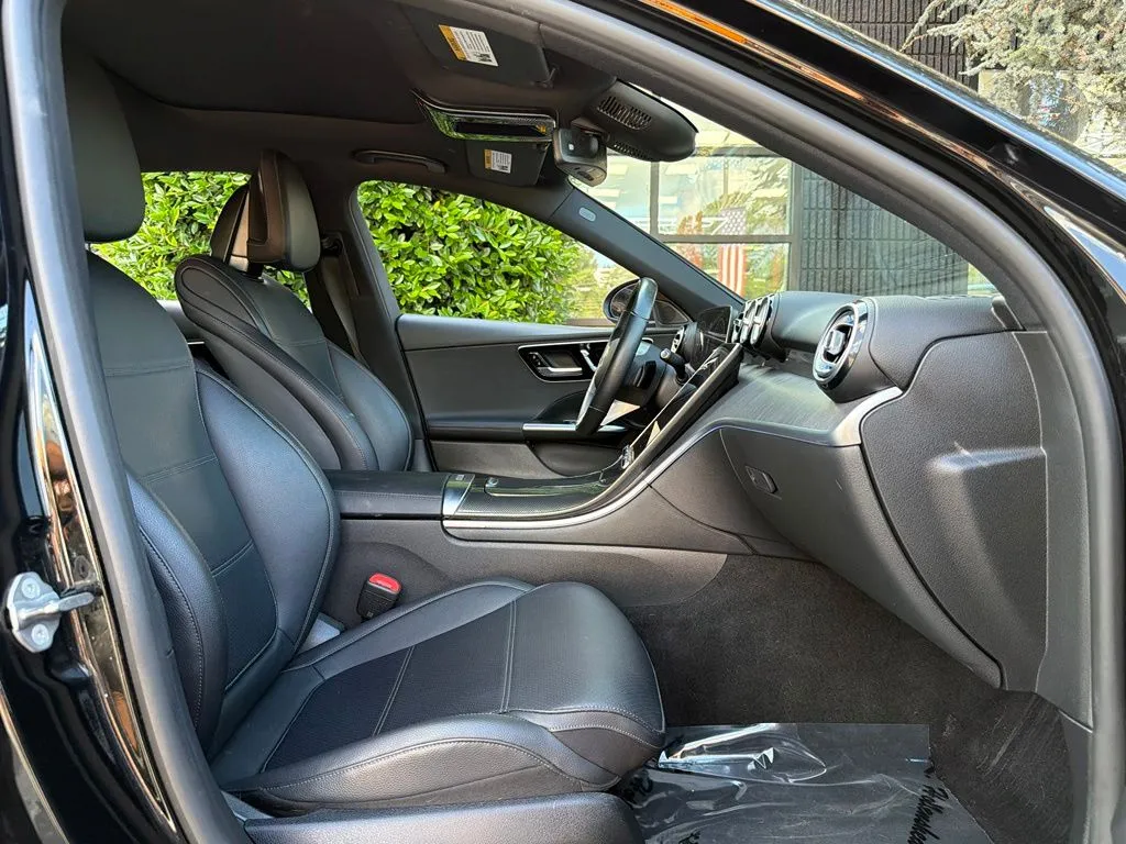 Mercedes-Benz C-Class photo 33