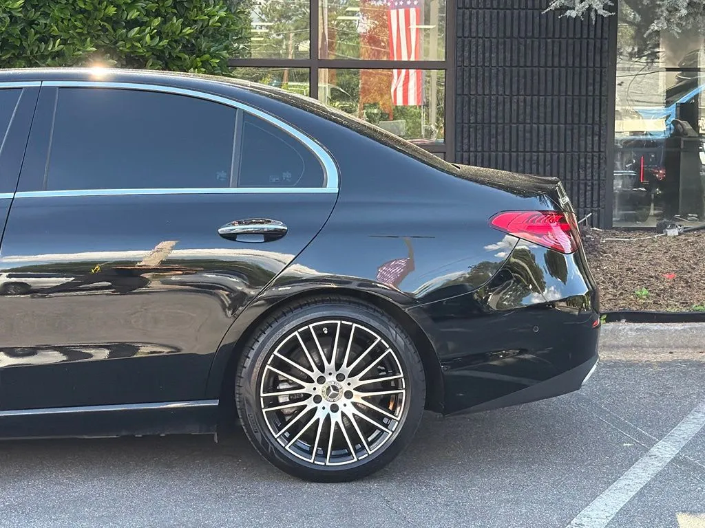 Mercedes-Benz C-Class photo 11