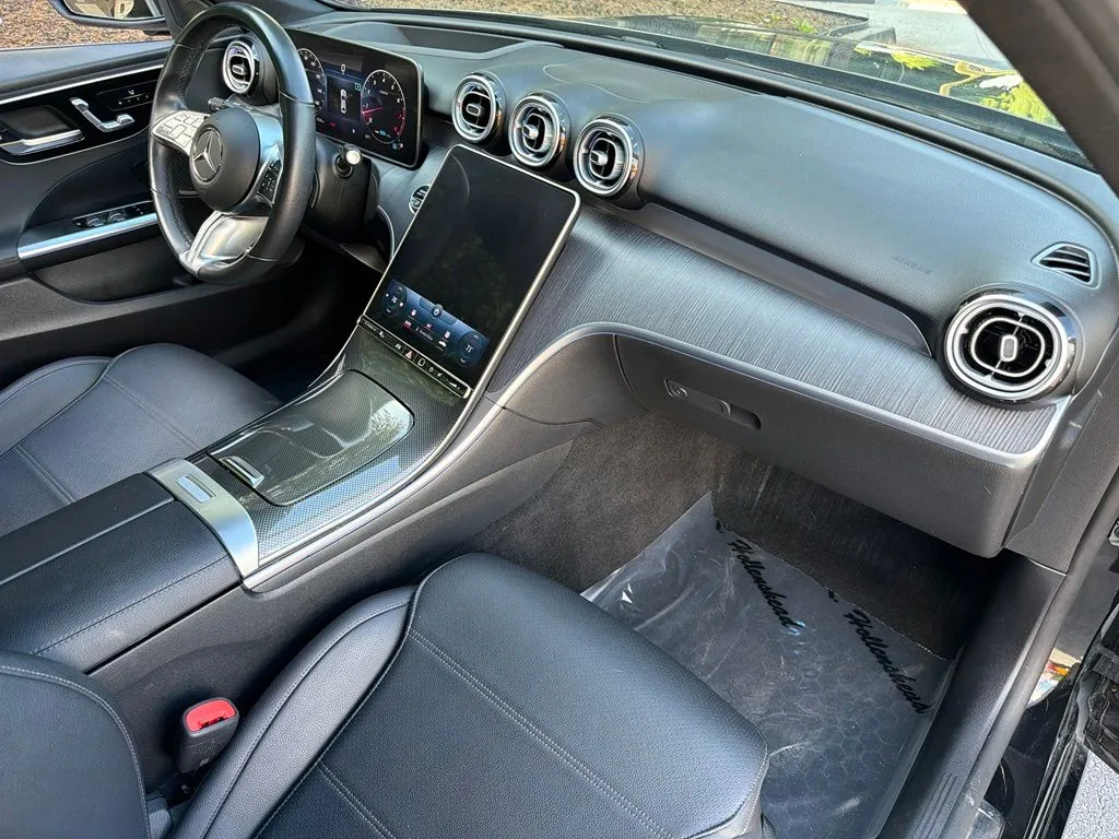 Mercedes-Benz C-Class photo 32