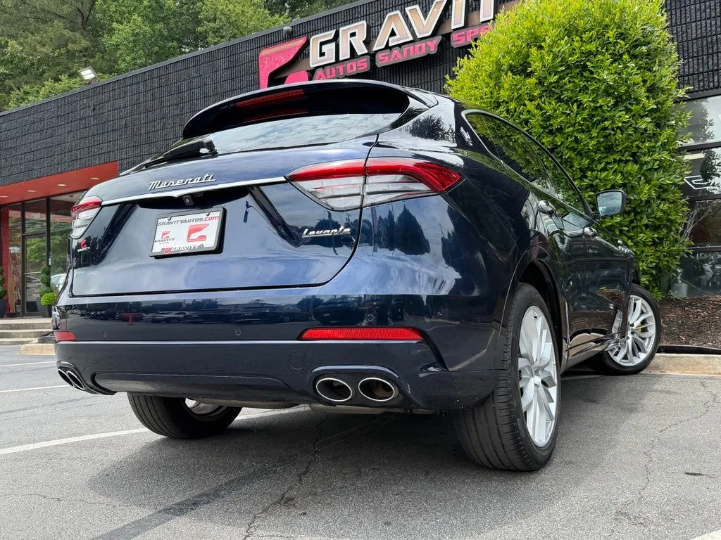 Maserati Levante photo 13