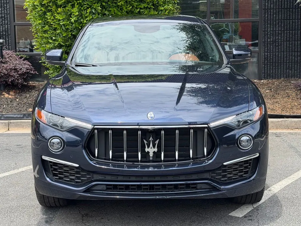 Maserati Levante photo 3