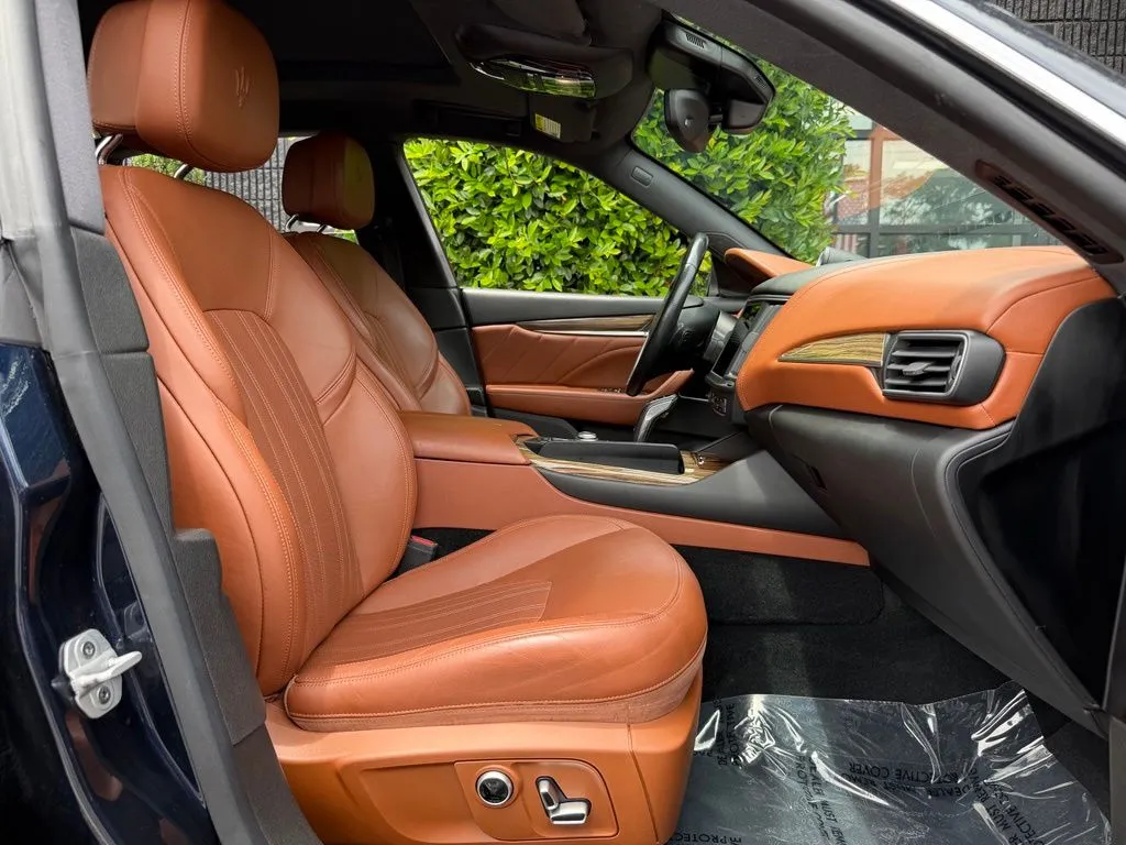 Maserati Levante photo 34