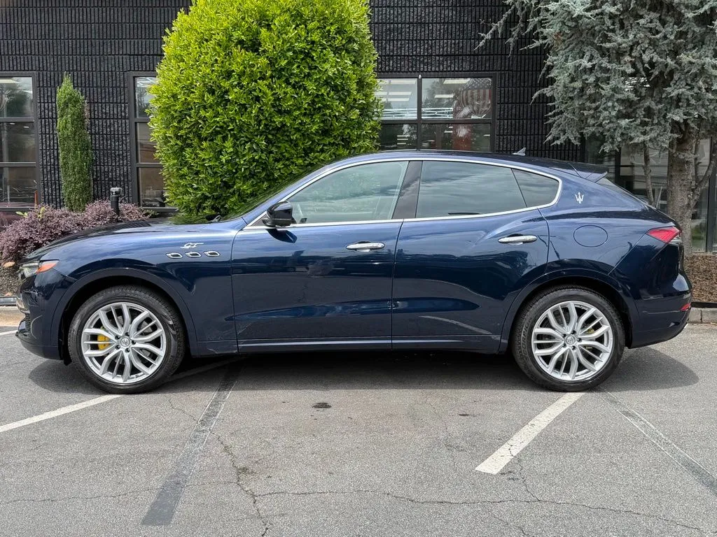 Maserati Levante photo 9