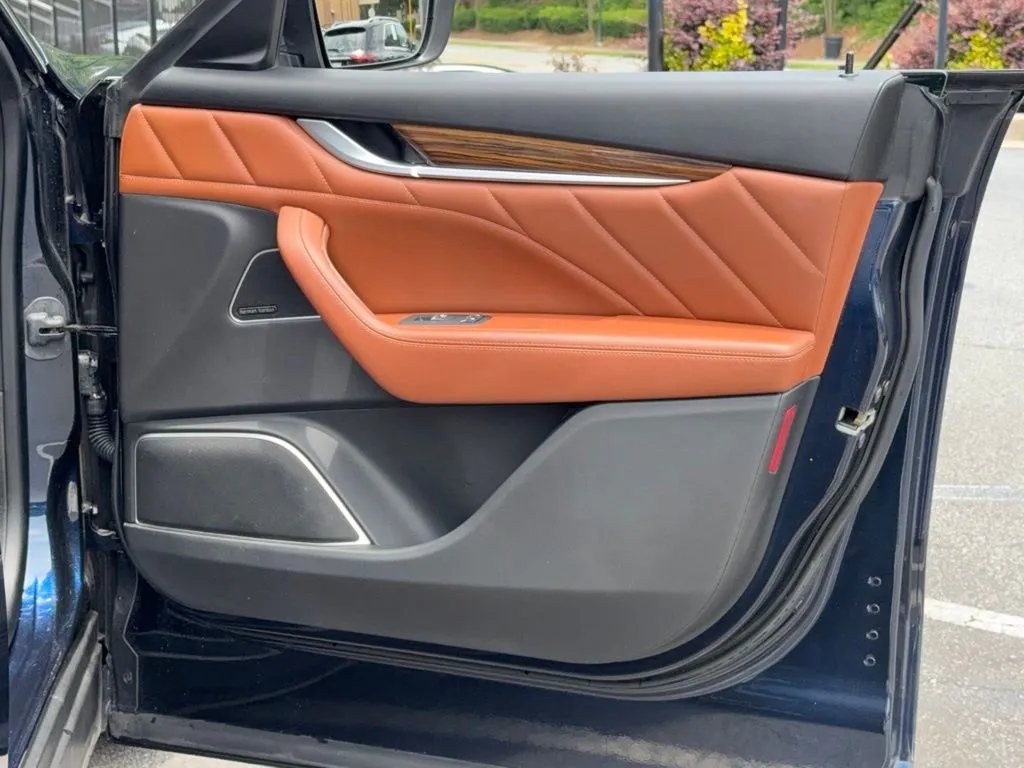 Maserati Levante photo 37