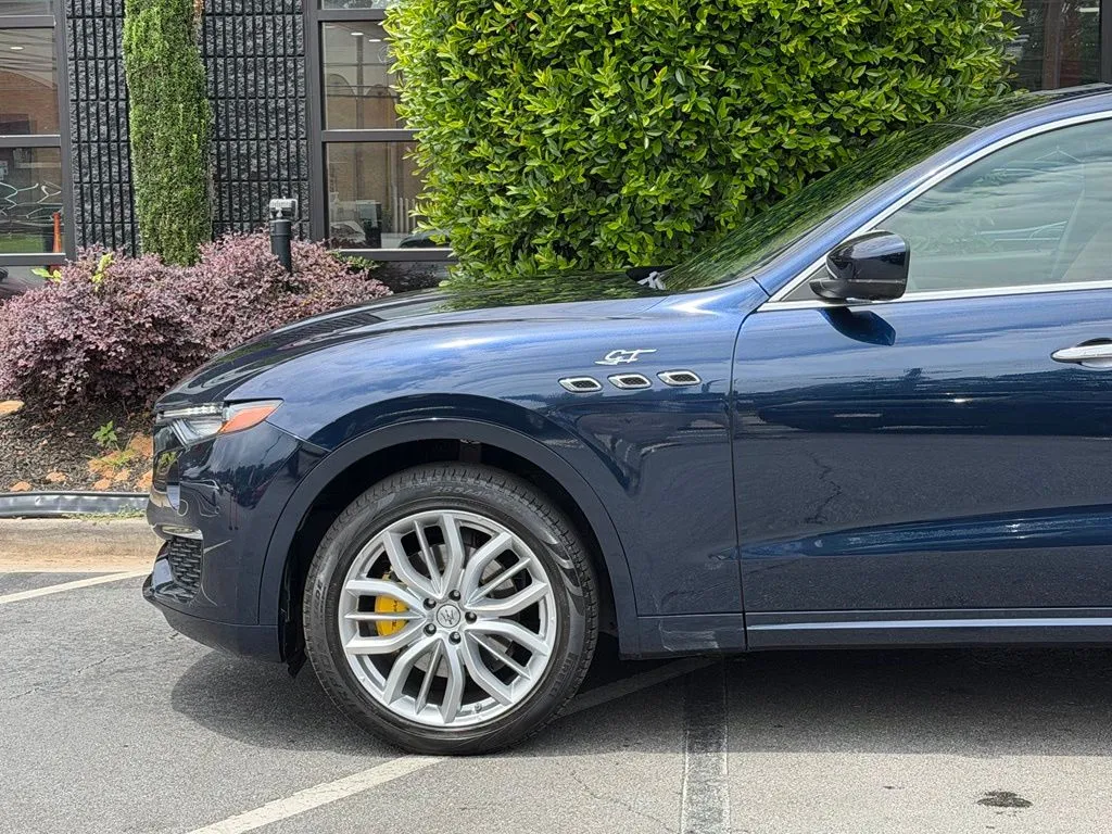 Maserati Levante photo 10