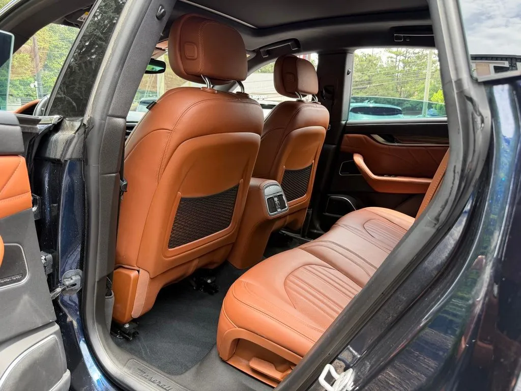 Maserati Levante photo 31