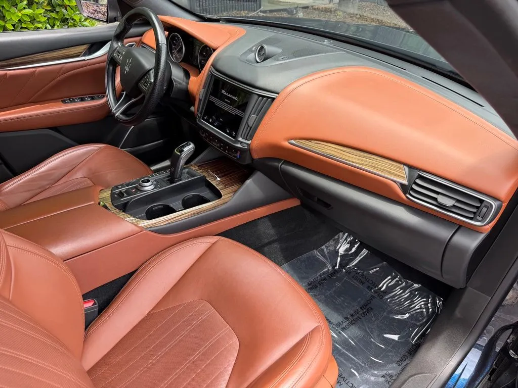 Maserati Levante photo 33
