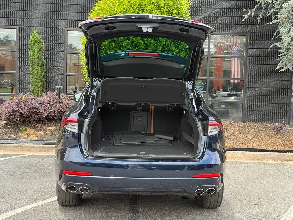 Maserati Levante photo 17