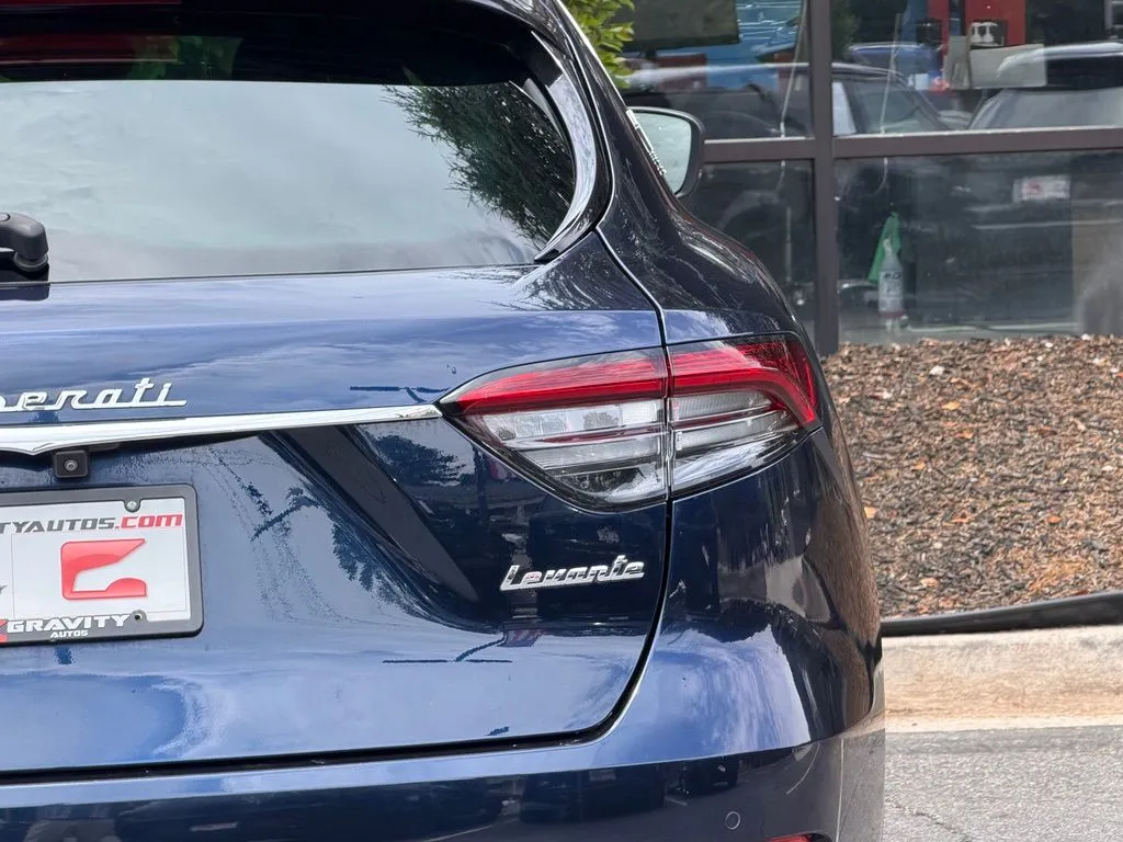 Maserati Levante photo 16