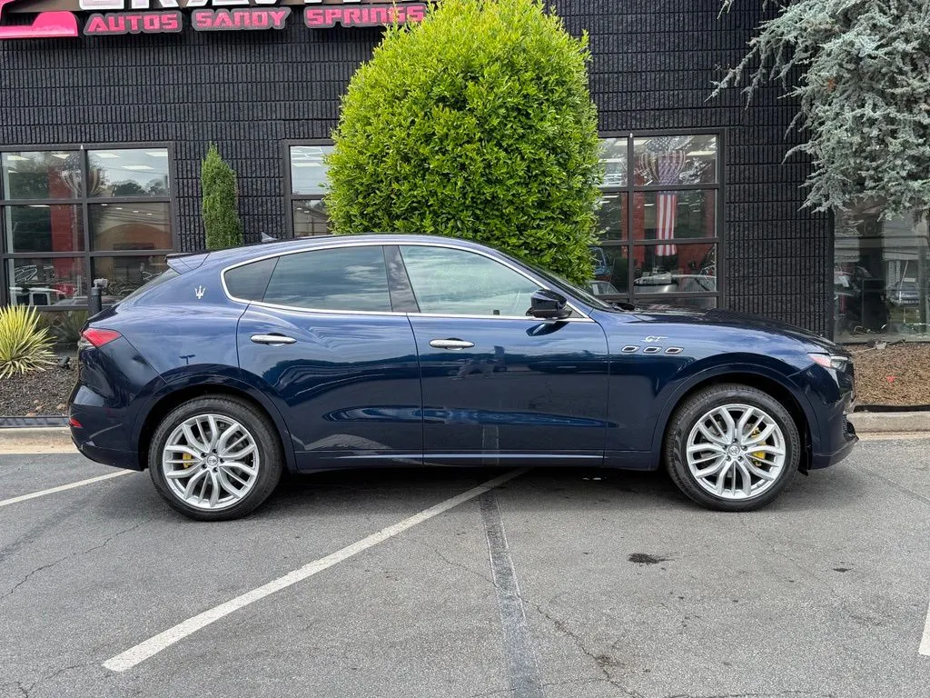 Maserati Levante photo 21