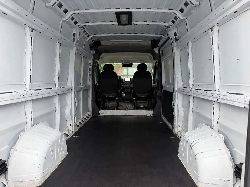 Ram ProMaster 2500 photo 19
