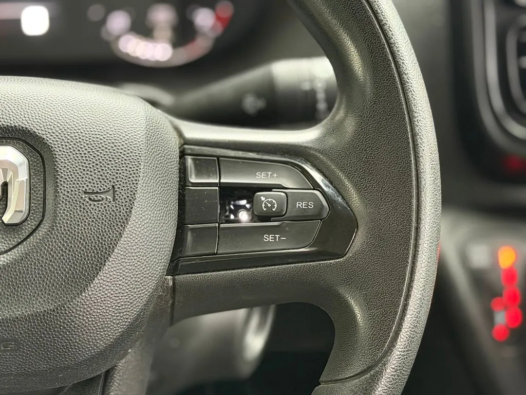 Ram ProMaster 2500 photo 39