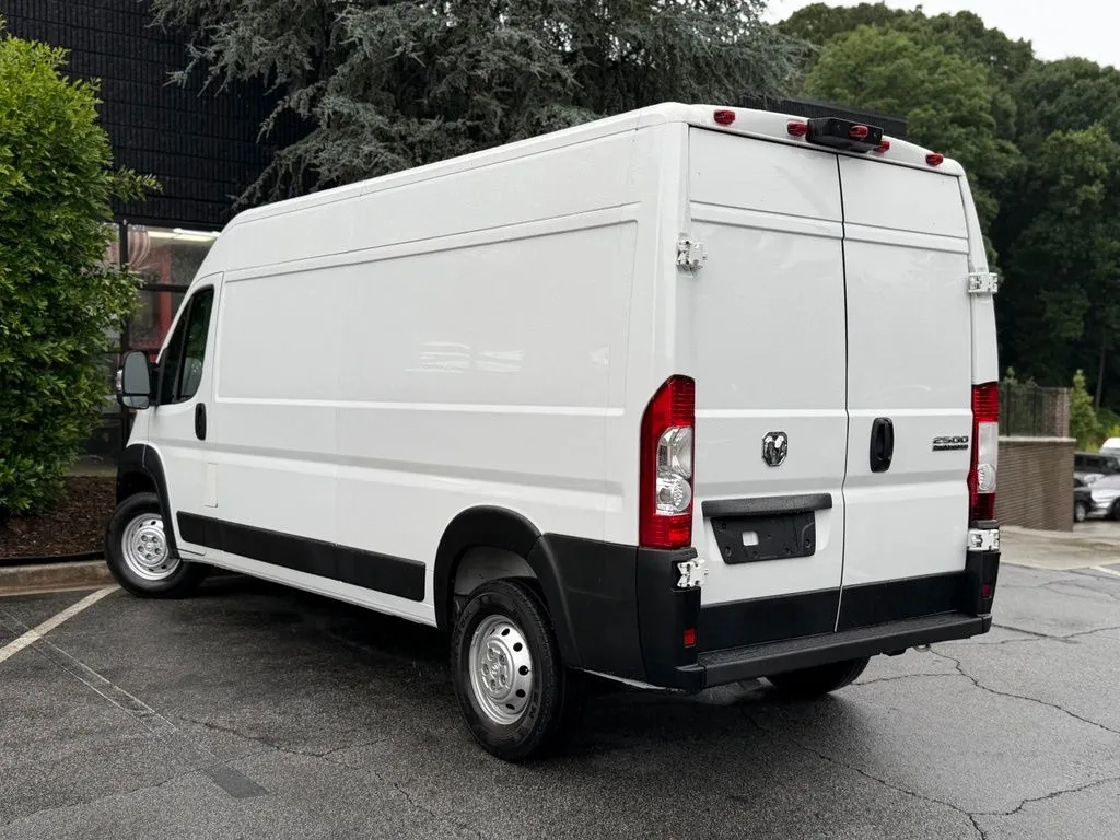 Ram ProMaster 2500 photo 21