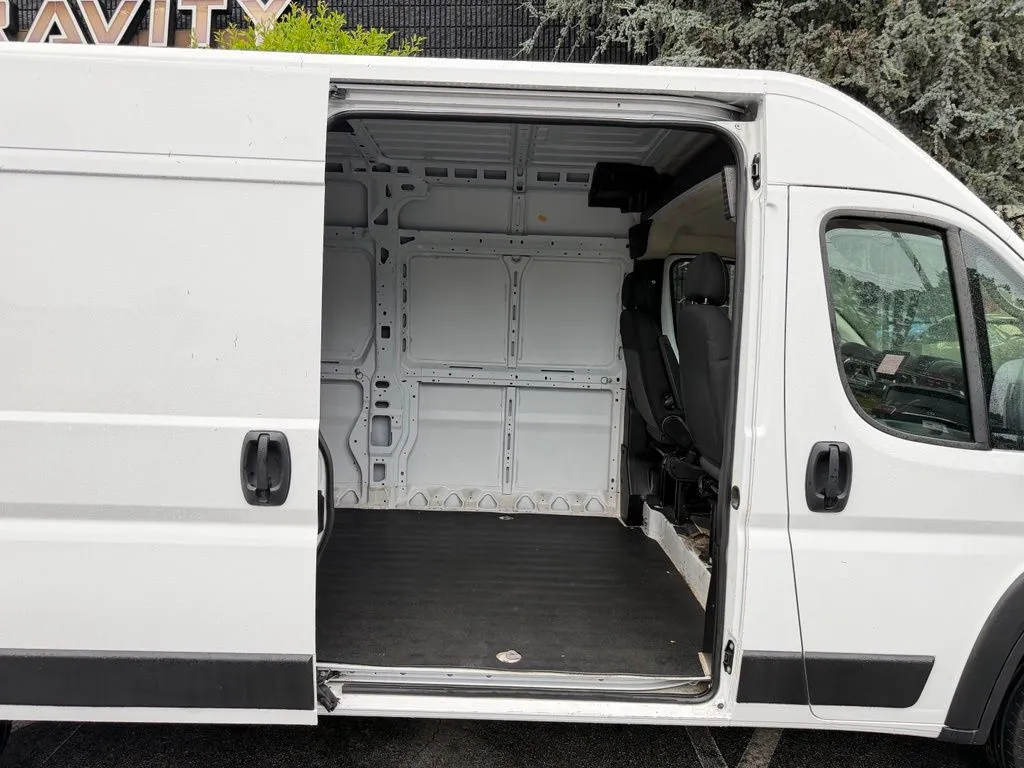Ram ProMaster 2500 photo 31