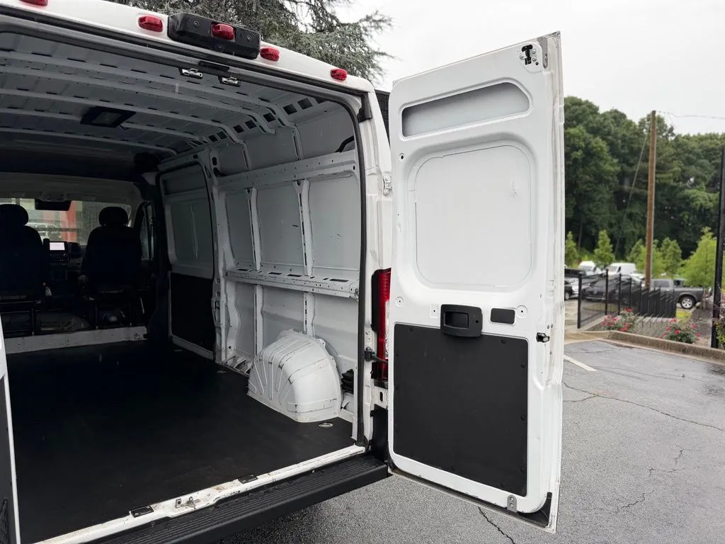 Ram ProMaster 2500 photo 18