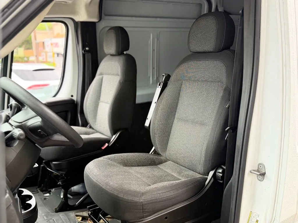 Ram ProMaster 2500 photo 28