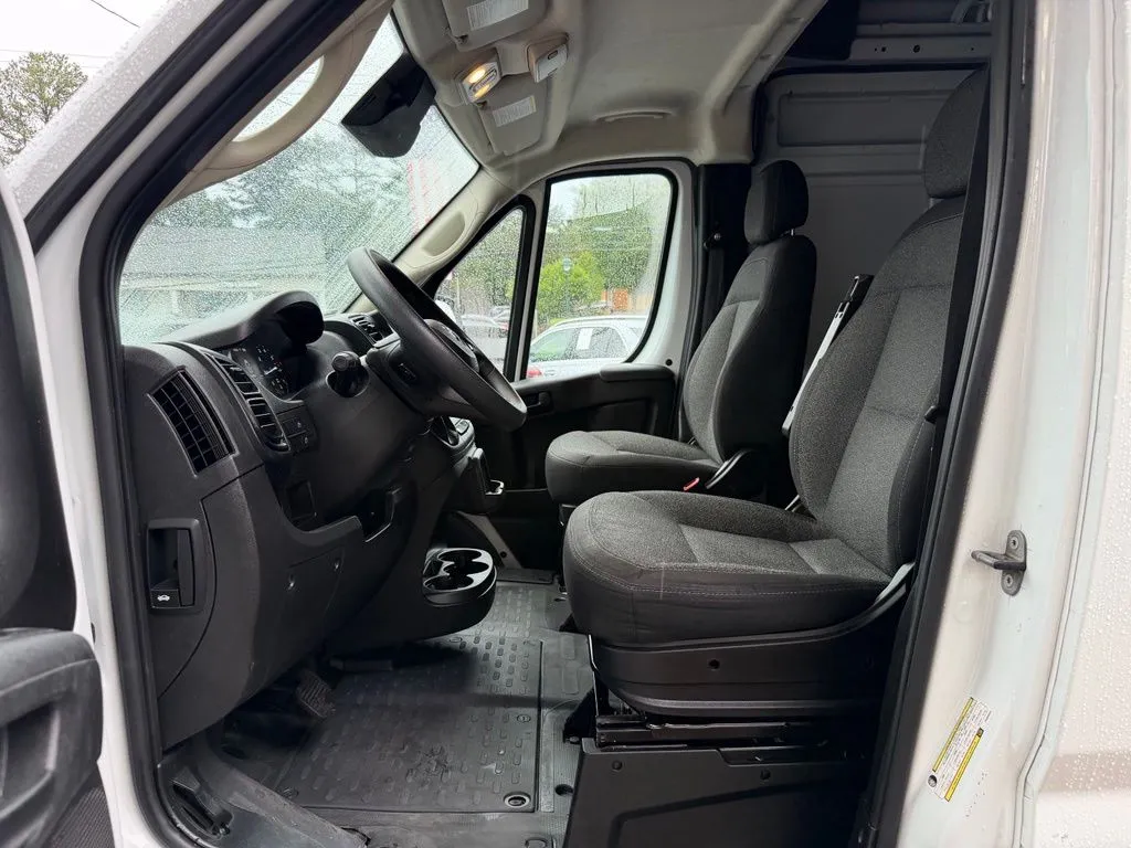 Ram ProMaster 2500 photo 27
