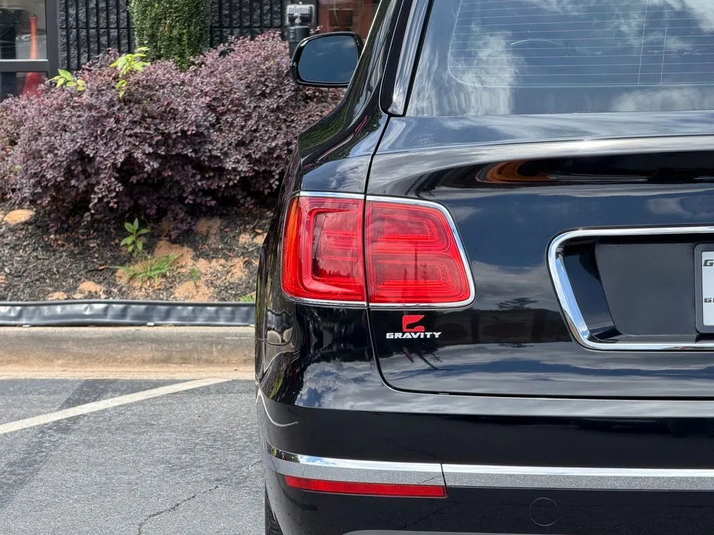 Bentley Bentayga photo 15