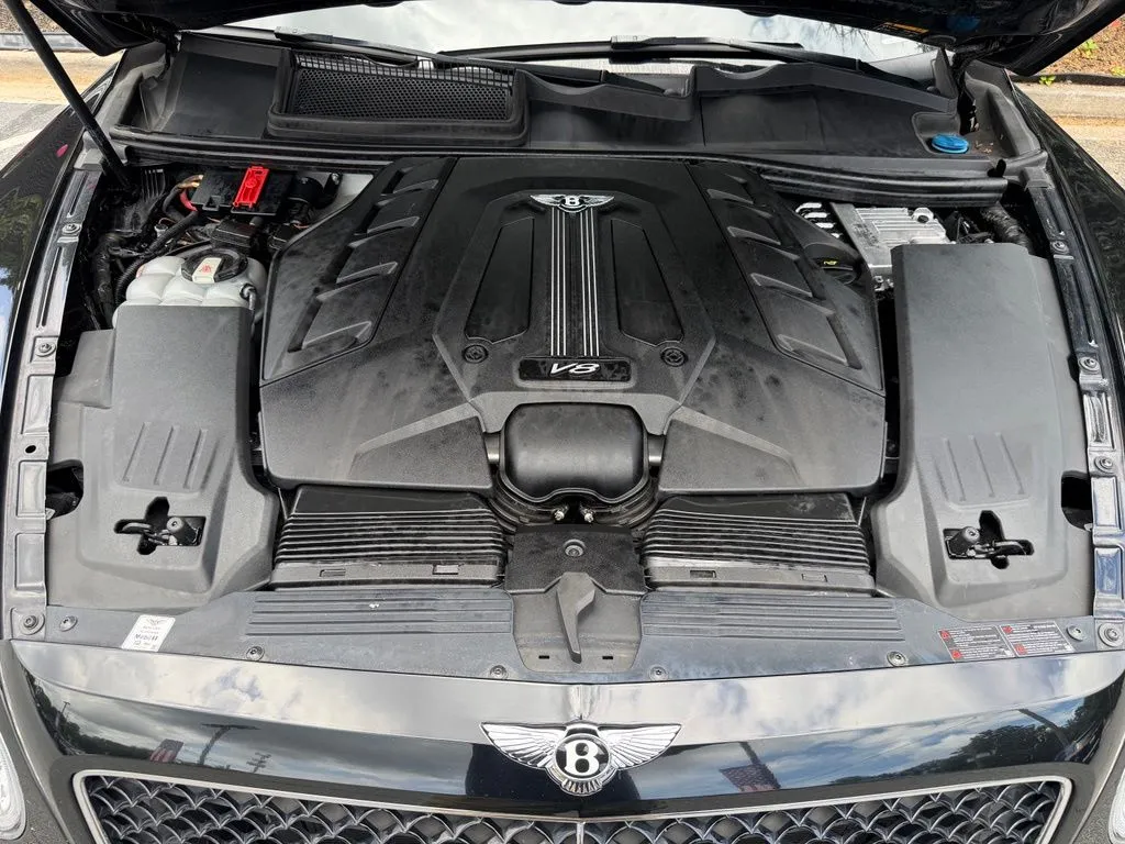 Bentley Bentayga photo 6