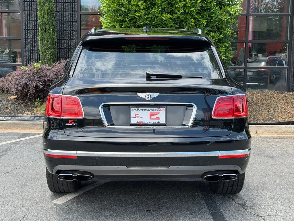 Bentley Bentayga photo 14