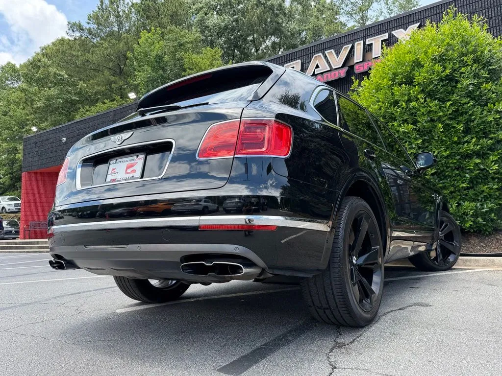 Bentley Bentayga photo 13