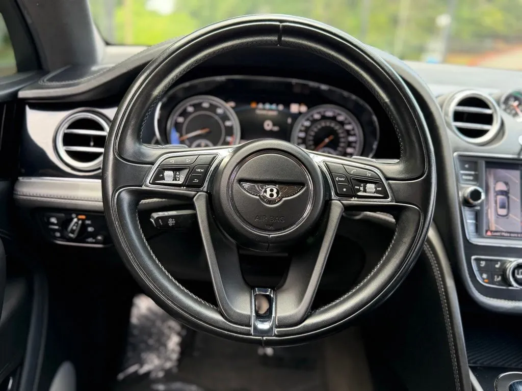 Bentley Bentayga photo 44