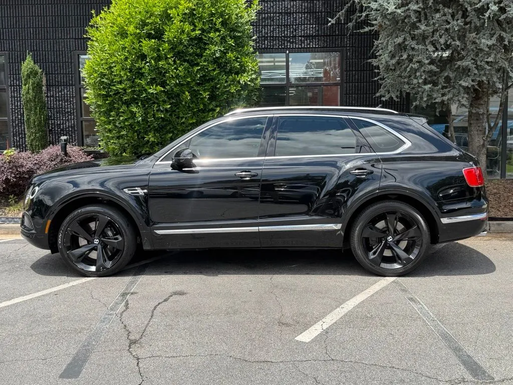 Bentley Bentayga photo 9