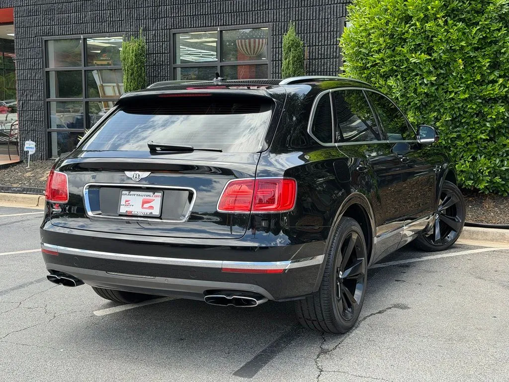 Bentley Bentayga photo 12