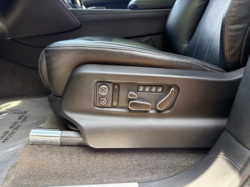 Bentley Bentayga photo 27