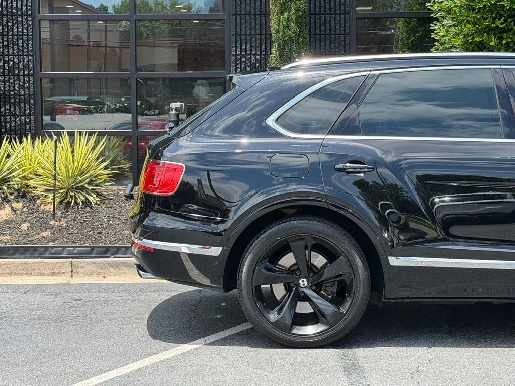 Bentley Bentayga photo 22