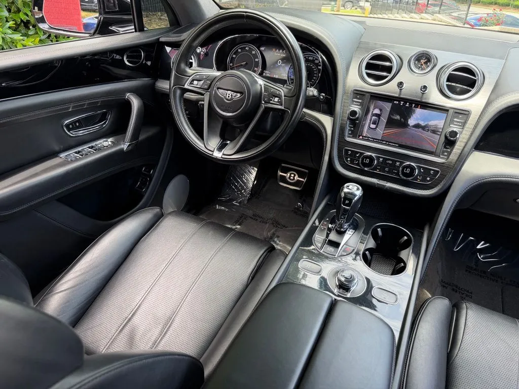 Bentley Bentayga photo 42