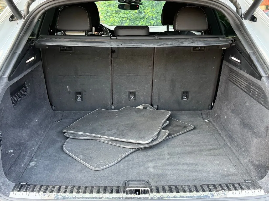Audi Q8 photo 18