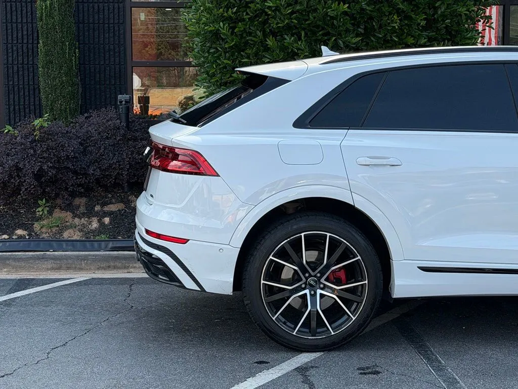 Audi Q8 photo 22
