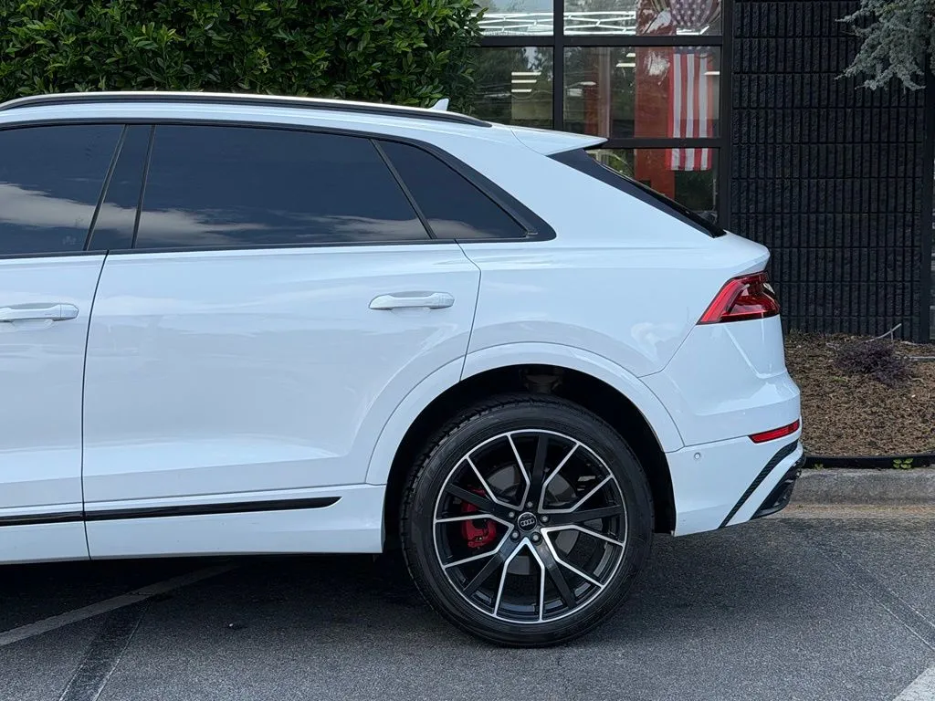 Audi Q8 photo 11