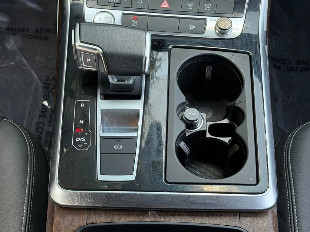 Audi Q8 photo 50