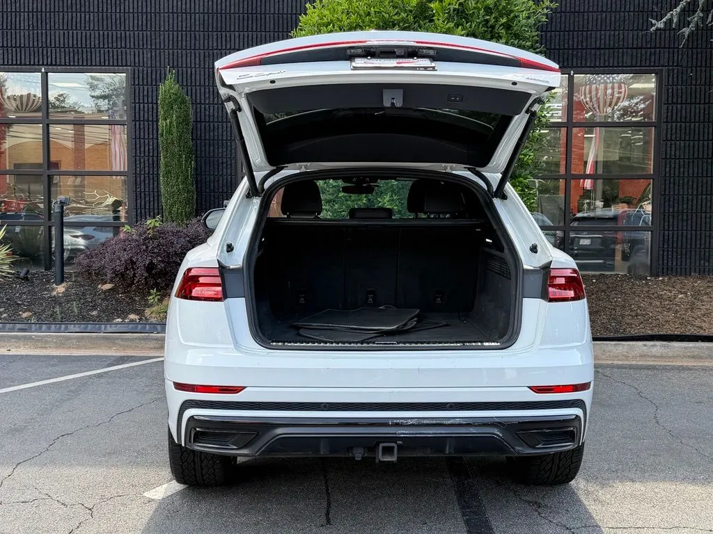 Audi Q8 photo 17