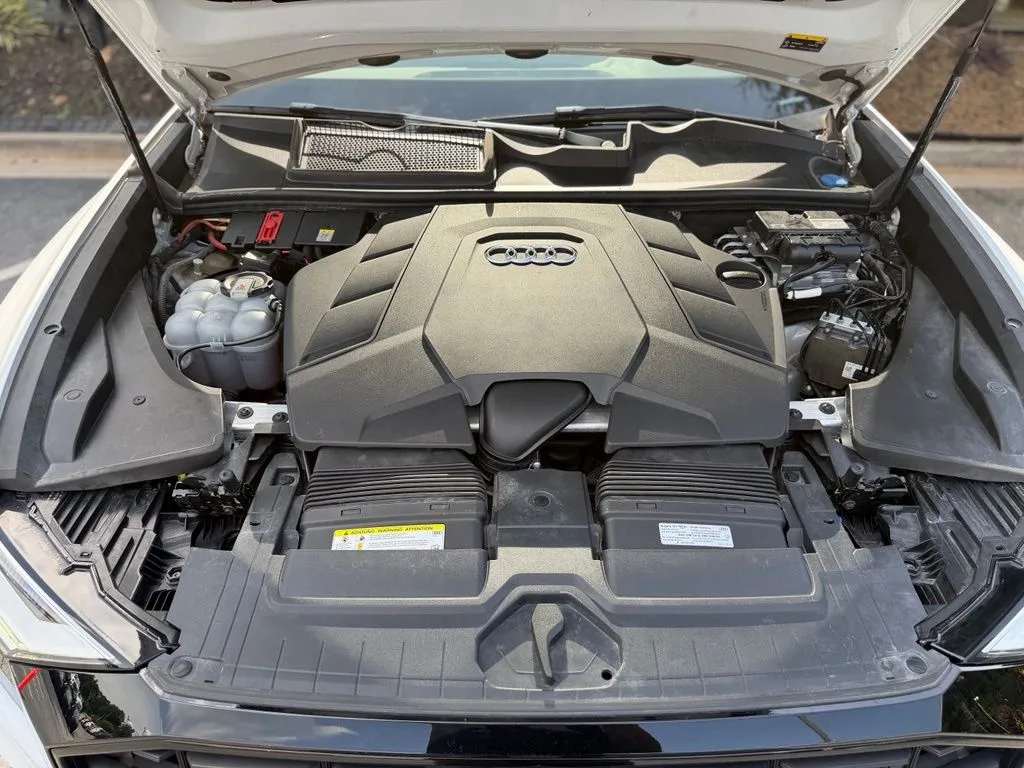Audi Q8 photo 6
