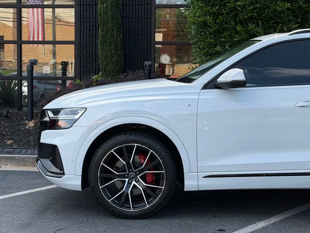 Audi Q8 photo 10