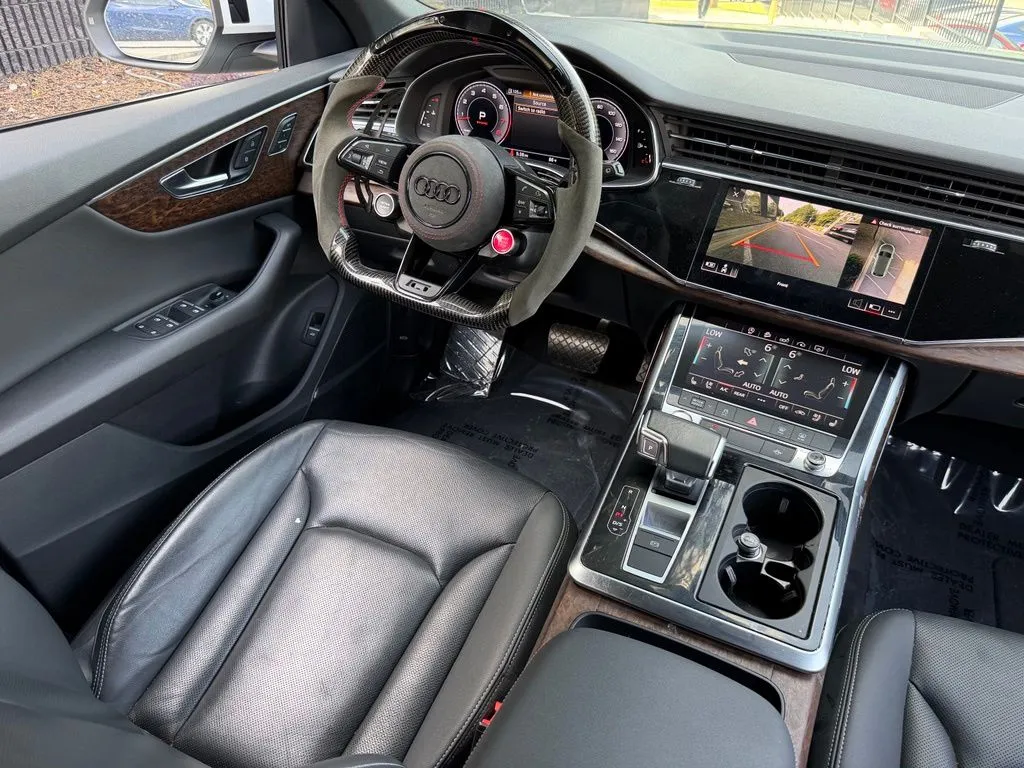 Audi Q8 photo 42