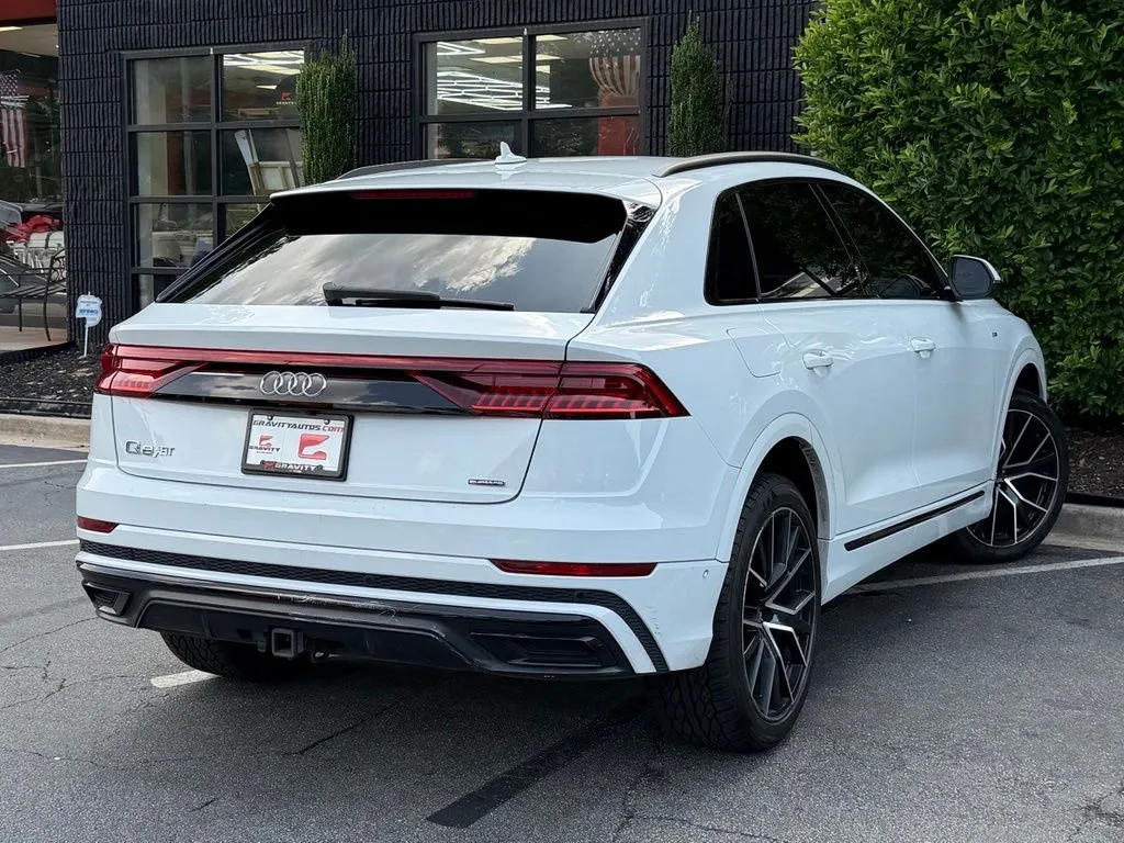 Audi Q8 photo 12